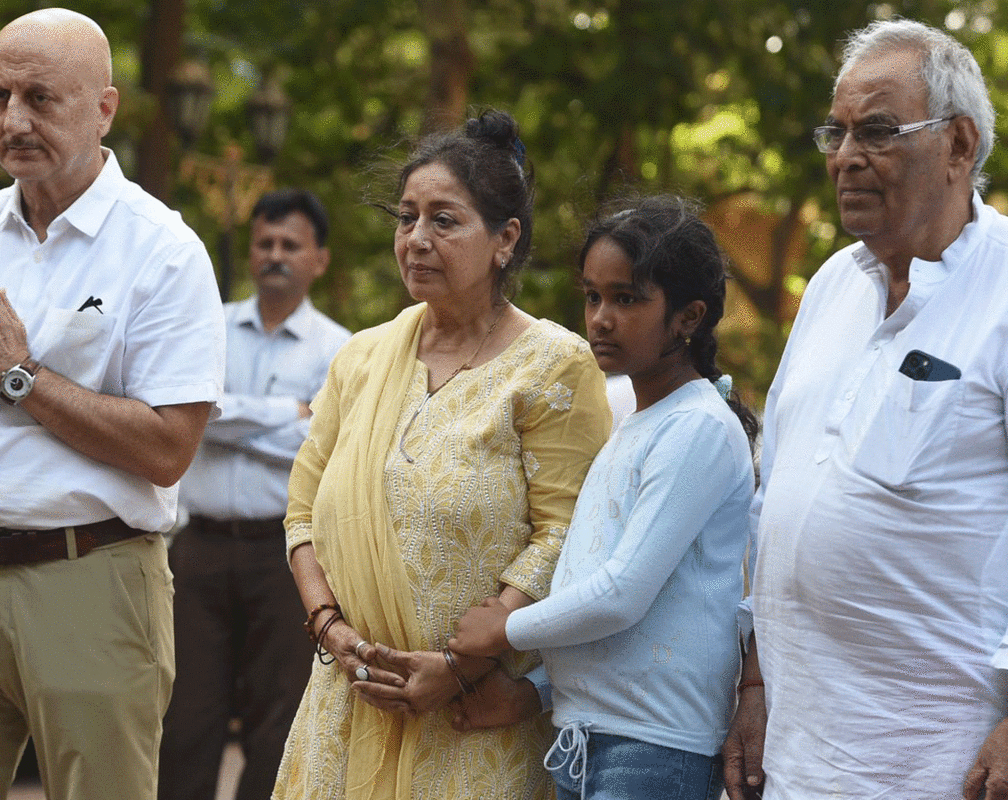 
Anupam Kher, Vidya Balan, Jackie Shroff at Satish Kaushik’s prayer meet
