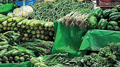Monsoon rain deficit, demand-supply gap push up vegetable, fish prices in Kolkata