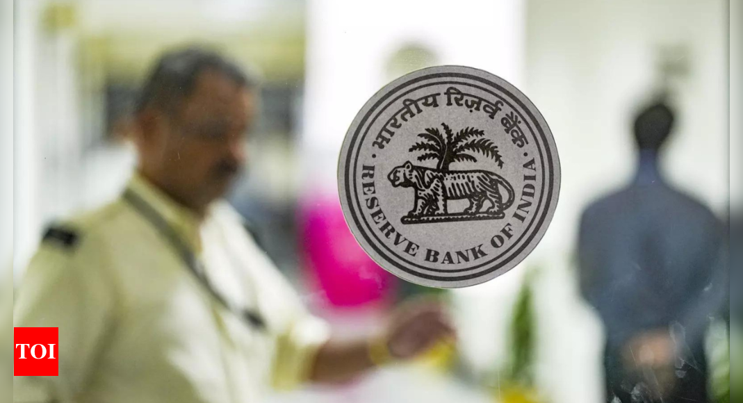 Rbi: RBI central board discusses global, domestic economic situation – Times of India