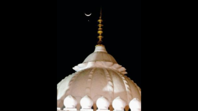 Skygazers enjoy a rare celestial treat in Lucknow