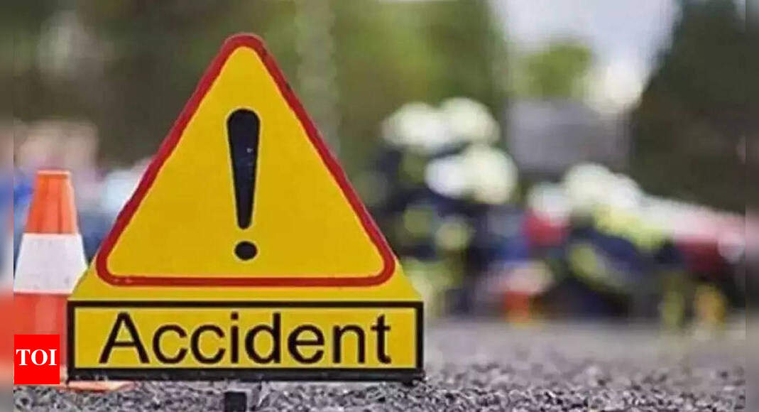 गाँवदेवी क्षेत्र: नवनियुक्त सिविक कार पार्किंग में अटेंडेंट के नियंत्रण खो देने से 2 घायल |  ठाणे समाचार – टाइम्स ऑफ इंडिया