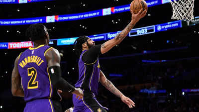 NBA: Los Angeles Lakers hold off Oklahoma City Thunder 116-111