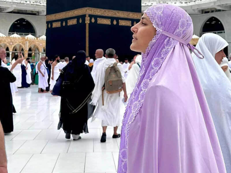 Hina Khan reacts to those judging her religious posts; 'I am no saint but I truly believe in neeyat...'