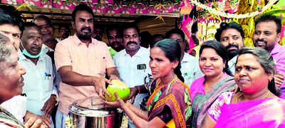 Funds allocated for road work insufficient, says Velumani