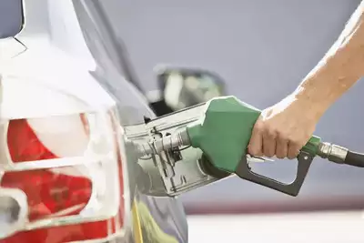 Do not fill fuel tank completely: Why the govt has advised this to car owners