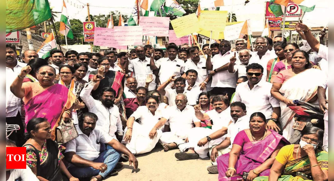 Tamil Nadu Congress Protests Rahul Gandhi 's Disqualification | Chennai ...