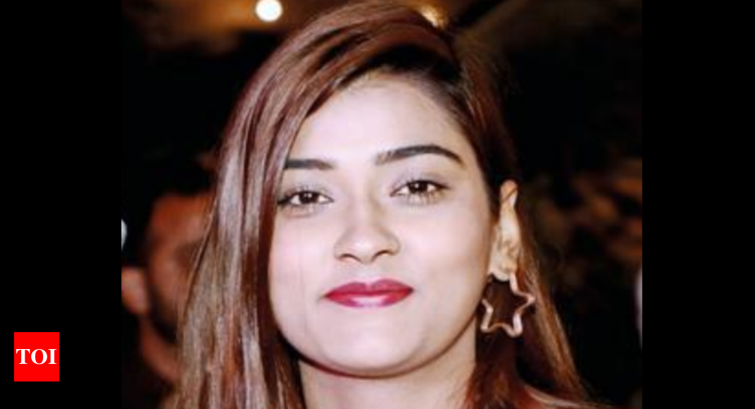 Bhojpuri Actress Akanksha Dubeys Death Singer Samar Singh Brother Booked Varanasi News 5501