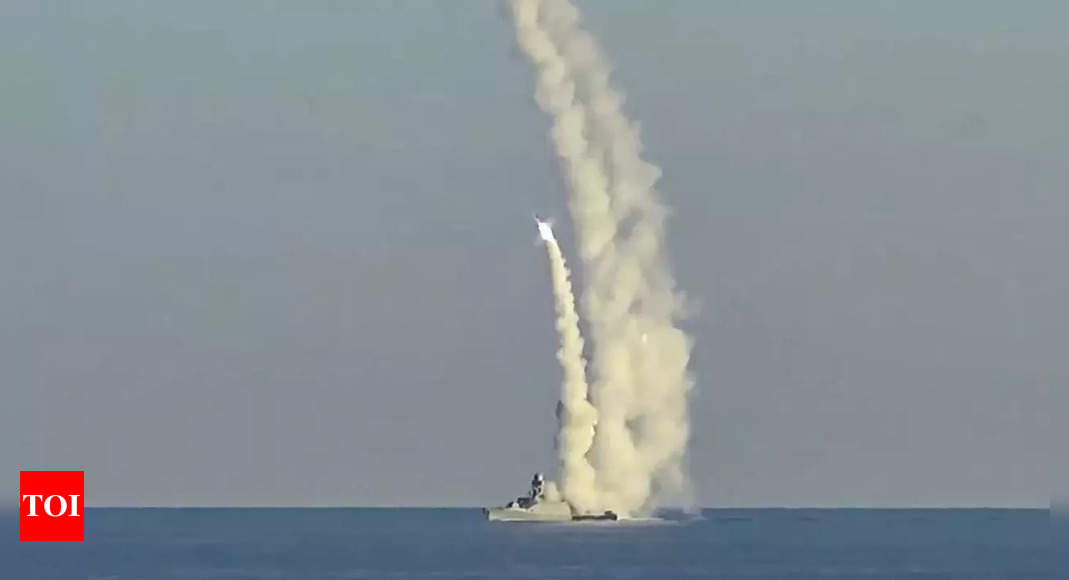 Mer du Japon : la Russie tire un missile anti-navire supersonique sur une fausse cible en mer du Japon