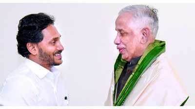 Jagan Pays ‘courtesy’ Visit To Governor | Vijayawada News - Times of India