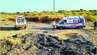 3 digging well in Morbi die after earth caves in