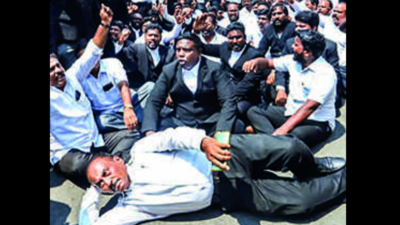 Lawyers protest colleague's murder, seek special law