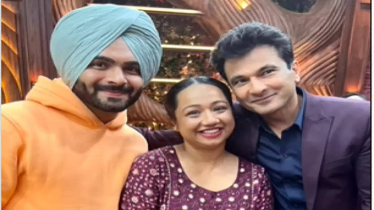 Masterchef India: Two home cooks Gurkirat and Kamaldeep Kaur get eliminated  ahead of finale; netizens call it 'unfair' - Times of India