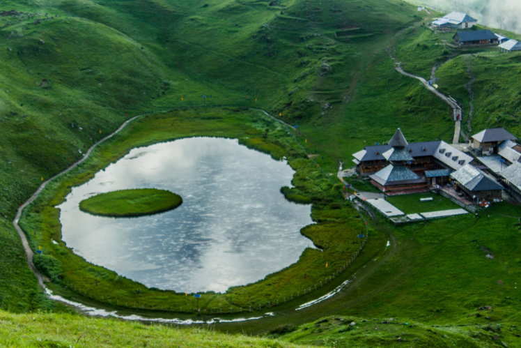 Prashar Lake Trek