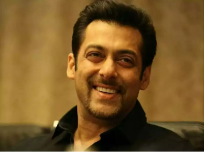 Salman wishes his manager a Happy Birthday