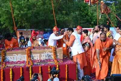 Rally marks dispatch of 1st teakwood batch for Ram Mandir