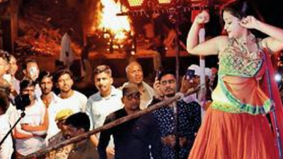 Sex workers dance around burning pyres, uphold 5-century-old tradition in Varanasi