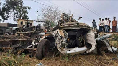 Duronto Express collides with vehicle in Andhra Pradesh, no casualties reported