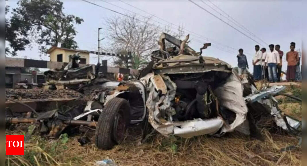 Duronto Express Accident Duronto Express collides with vehicle in