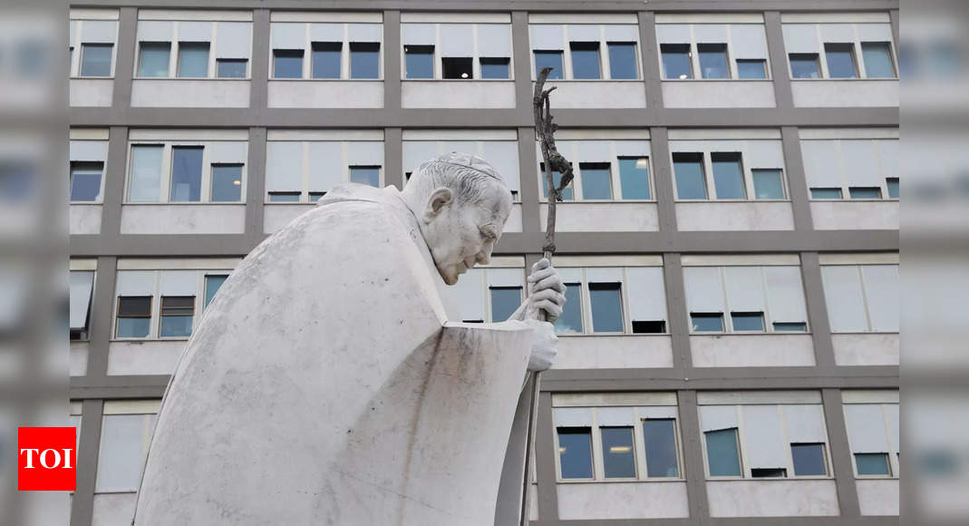 Papst Franziskus verbringt nach Atemproblemen „Gute Nacht“ im Krankenhaus