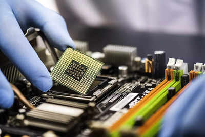 Eye on China: Japan announces chip equipment export control plans