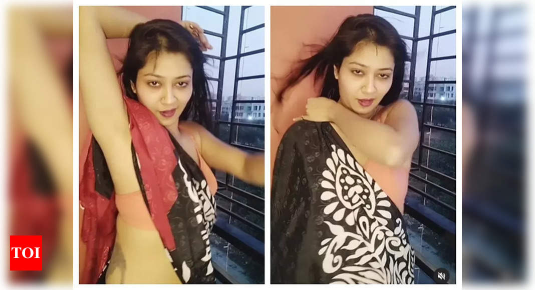 1068px x 580px - Watch: Payel Sarkar dances in see-through saree and pink bra, video goes  viral | Bengali Movie News - Times of India