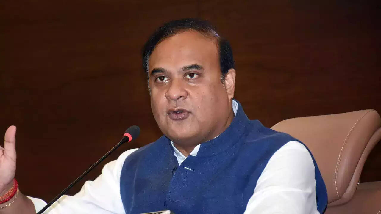Himanta: Himanta Biswa Sarma threatens to sue Arvind Kejriwal if he calls  the Assam CM corrupt | India News - Times of India