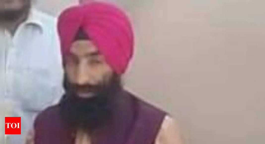 Sikh: Day after Hindu doctor, Sikh businessman shot dead in Pakistan – Times of India