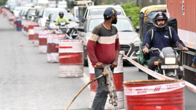 One Chirag Dilli carriageway opens after repair, another partially closed