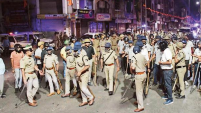 Ram Navami riots: 24 held, over 500 booked in Vadodara | Vadodara News ...