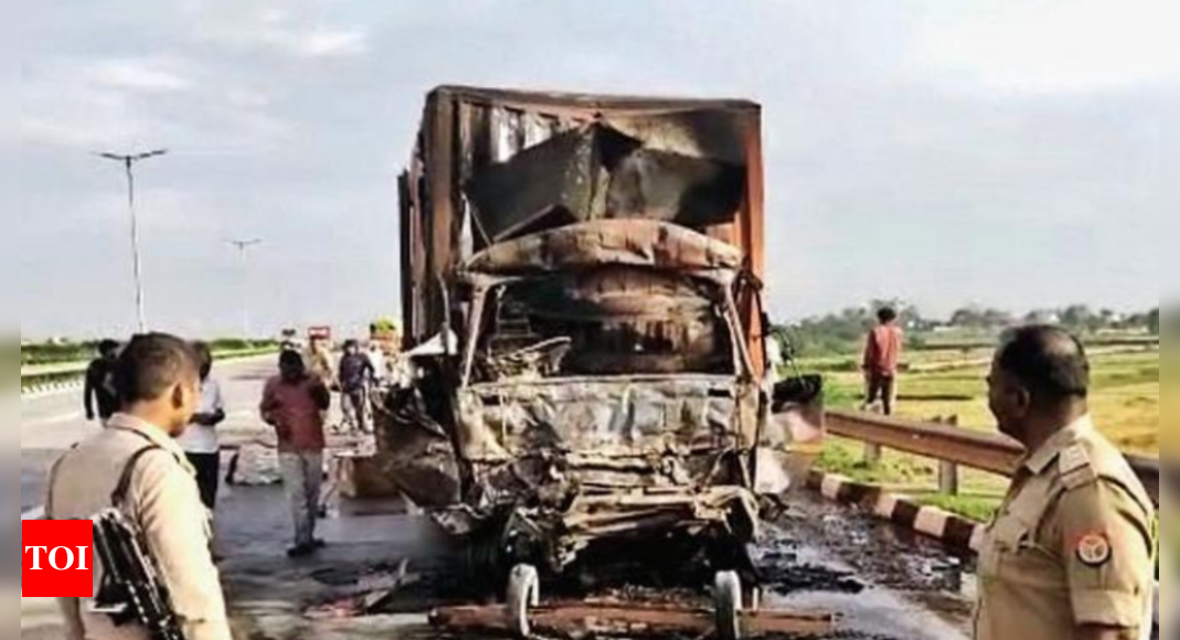 Truck Goes Up In Flames After Epe Crash In Greater Noida, 30-year-old 