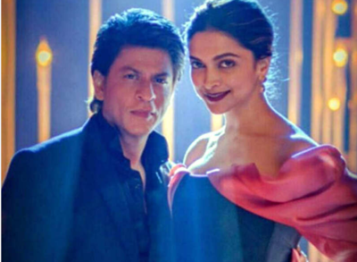 Deepika Padukone fangirling over Shah Rukh Khan's pic is all of us: See inside