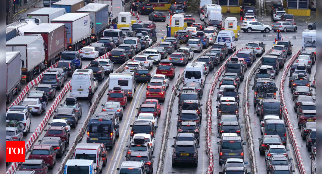 Car, SUV sales up 27, volumes hit highest ever in domestic market