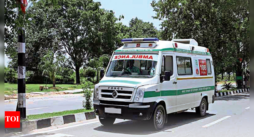मौत के फंदे में उम्मीद की किरण NH65: ये है एंबुलेंस |  हैदराबाद समाचार – टाइम्स ऑफ इंडिया