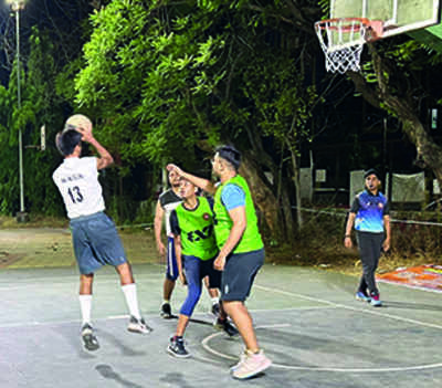 Dudes and Gladiators qualify for under-18 women’s quarterfinals