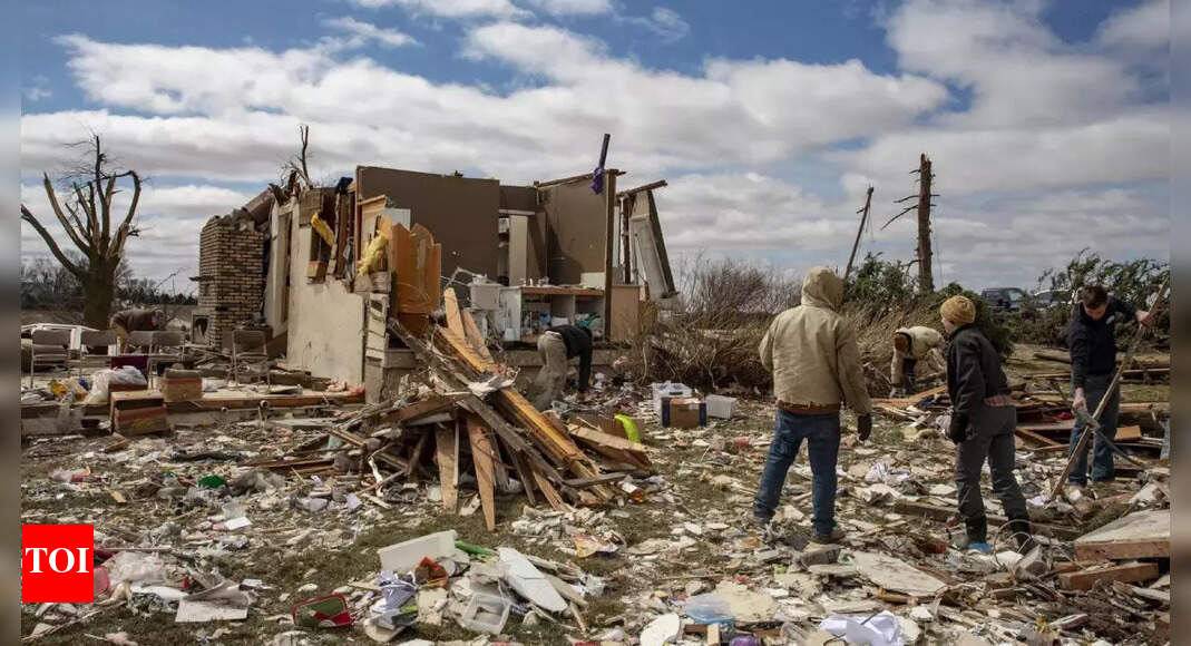 Tornadoes US Midwest: At least 26 dead after tornadoes rake US Midwest ...