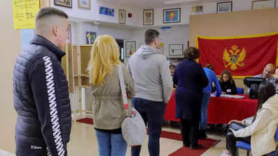 Montenegro run-off presidential election under way