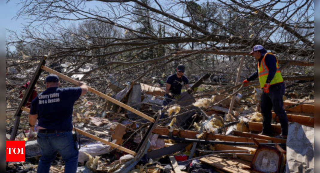 Violent US storms kill at least 32 people – Times of India