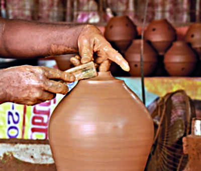 Palamu potters urge CM to revive Mati Kala Board