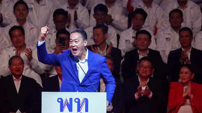Thai poll hopefuls register as opposition vows constitutional reform
