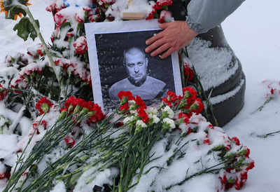 Russia accuses Ukraine, Navalny 'agents' of blogger killing