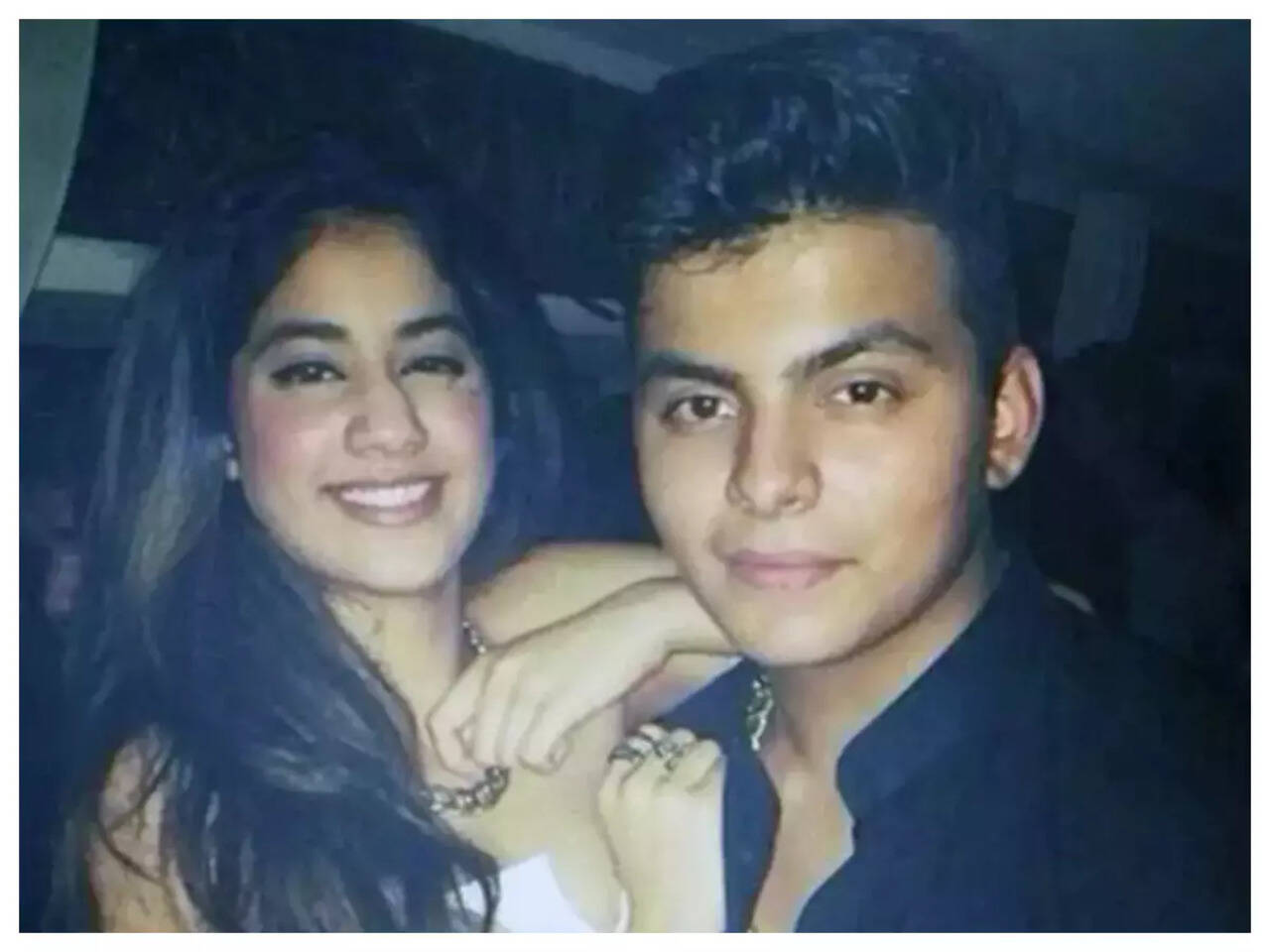 Janhvi Kapoor spotted with rumoured beau love 1