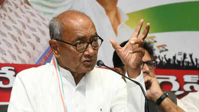 MP: Digivijaya Singh threatens to sue BJP leader over alleged 'friends with extremists, Pak' remark