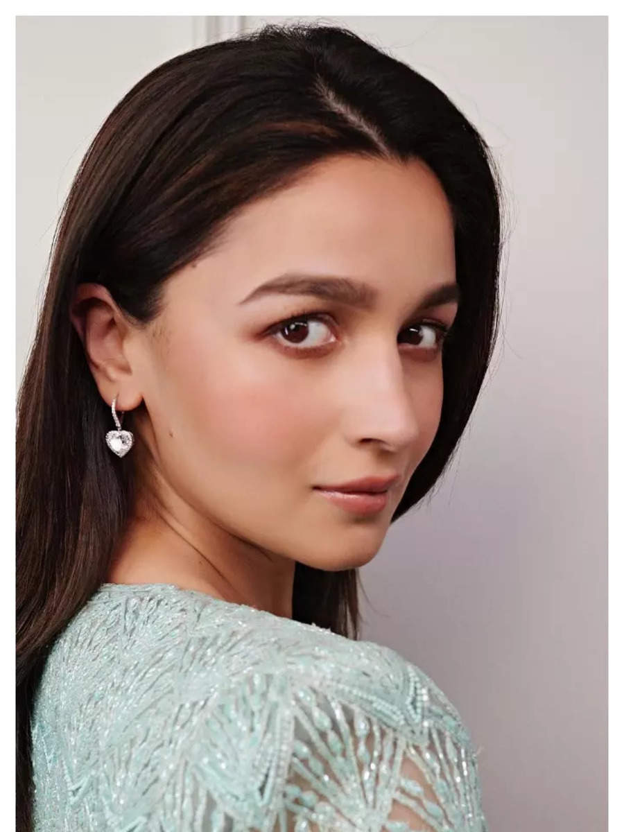 Alia Bhatt ditched morning coffee for this weight-loss-friendly detox ...