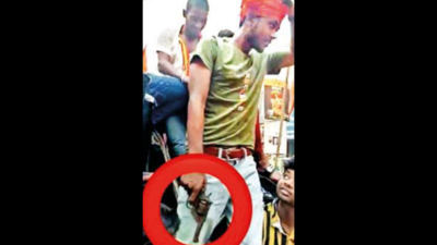 Youth seen with gun in Howrah rally held in Bihar