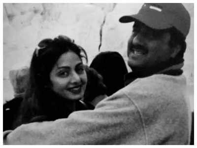 Khushi Kapoor shares a happy throwback photo of her parents Boney Kapoor and Sridevi