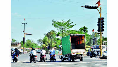 NMC to manage five traffic signals on Mumbai-Agra NH