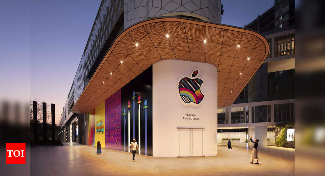Apple: Apple reveals the barricade of its first retail store in India – Times of India