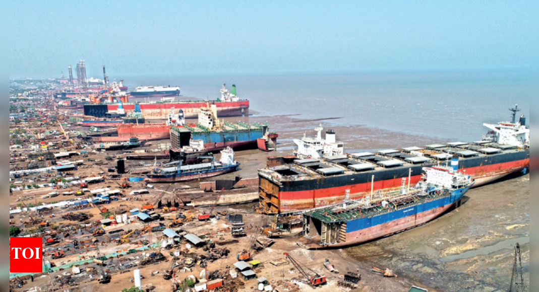 Alang Sinking Feeling In Graveyard Of Ships Alang Rajkot News