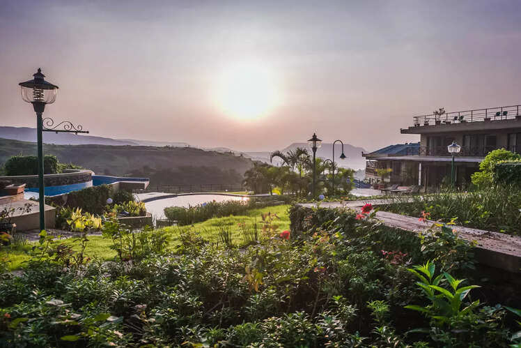 Upper Deck Resort, Lonavala