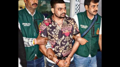 Deplaned after a ruckus by Deepak Boxer, Delhi cops finally return with prize catch